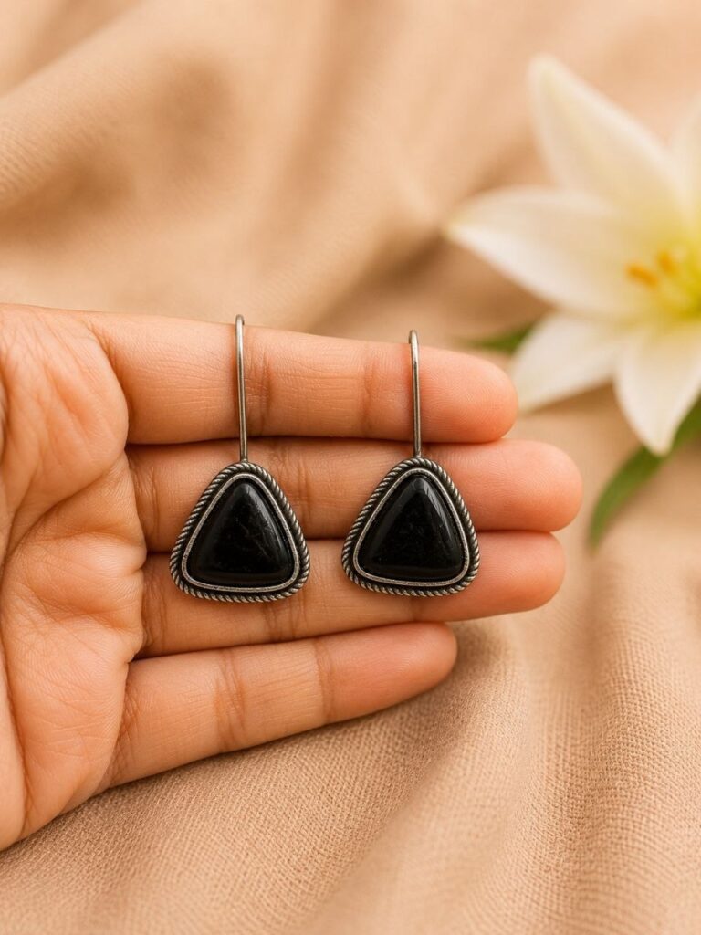 Fashionable Hook Earring Stylish Jewelry for Everyday, Party & Traditional Wear