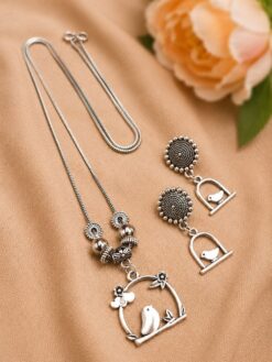 Beautiful Bird Necklace Set elegant nature inspired jewelry design