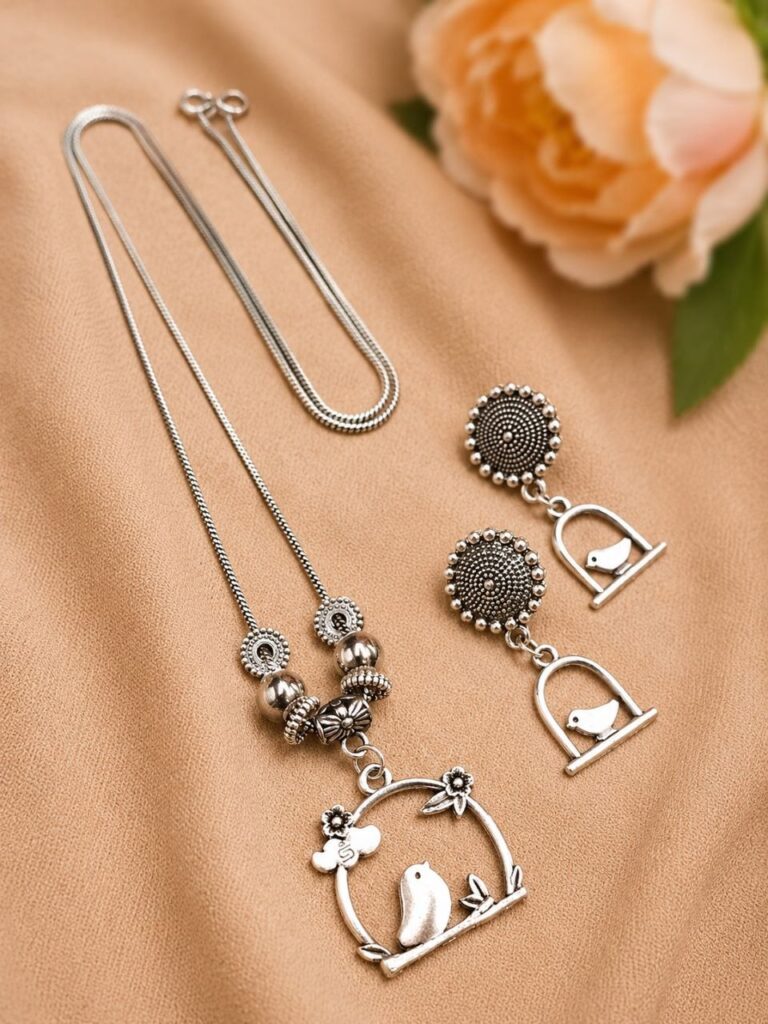 Beautiful Bird Necklace Set Stunning Jewelry for Weddings & Festive Wear
