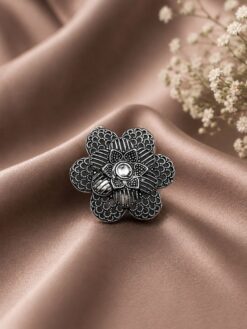 Floral Ring elegant flower inspired jewelry design