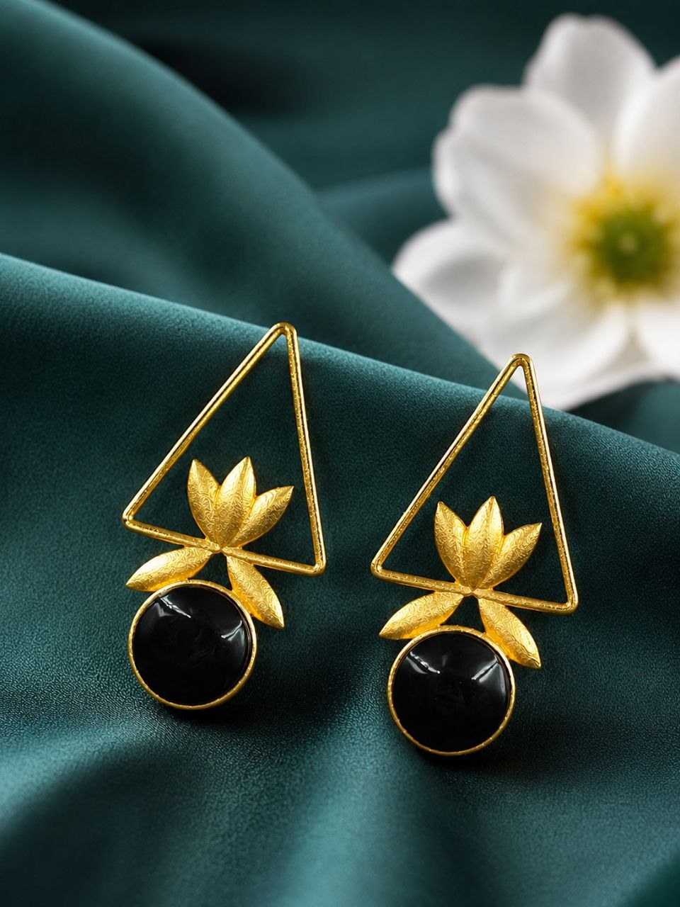 Floral Gold Plated Earring Elegant Jewelry for Weddings, Festivals & Party Wear 1 Floral Gold Plated Earring elegant flower-inspired jewelry design