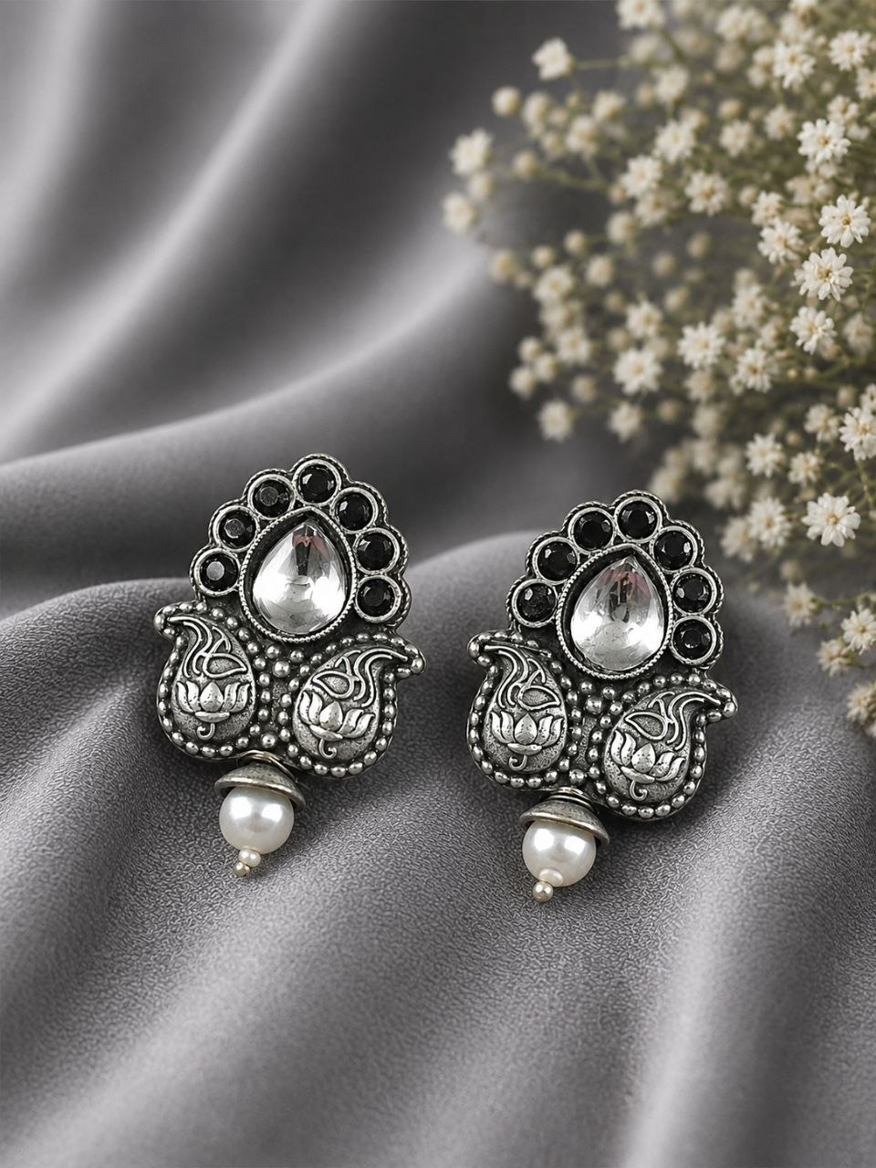 Leaf Stud Earring Elegant Jewelry for Everyday, Office & Festive Wear 2 Leaf Stud Earring elegant nature-inspired jewelry design