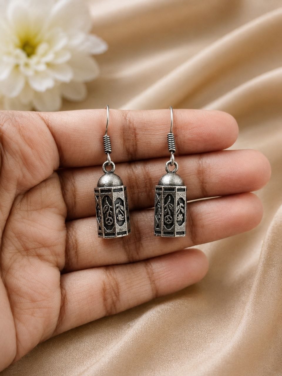 Vintage Design Silver Earring Traditional Jewelry for Weddings, & Party Wear 3 Vintage Design Silver Earring elegant antique silver jewelry design