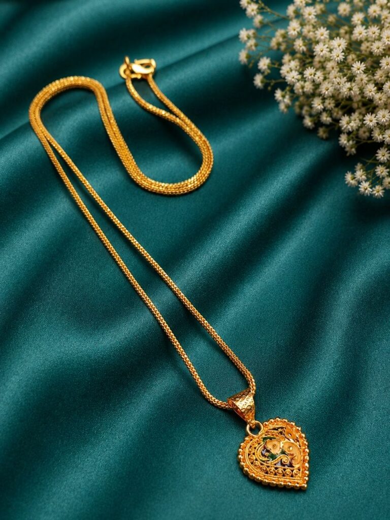 Golden Heart Chain Pendant Elegant Jewelry for Party & Special Occasions