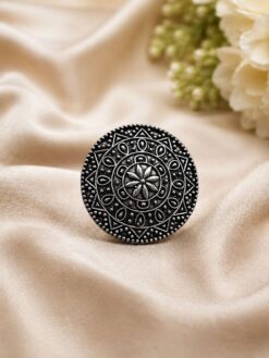 Floral Oxidized Ring elegant vintage floral jewelry design