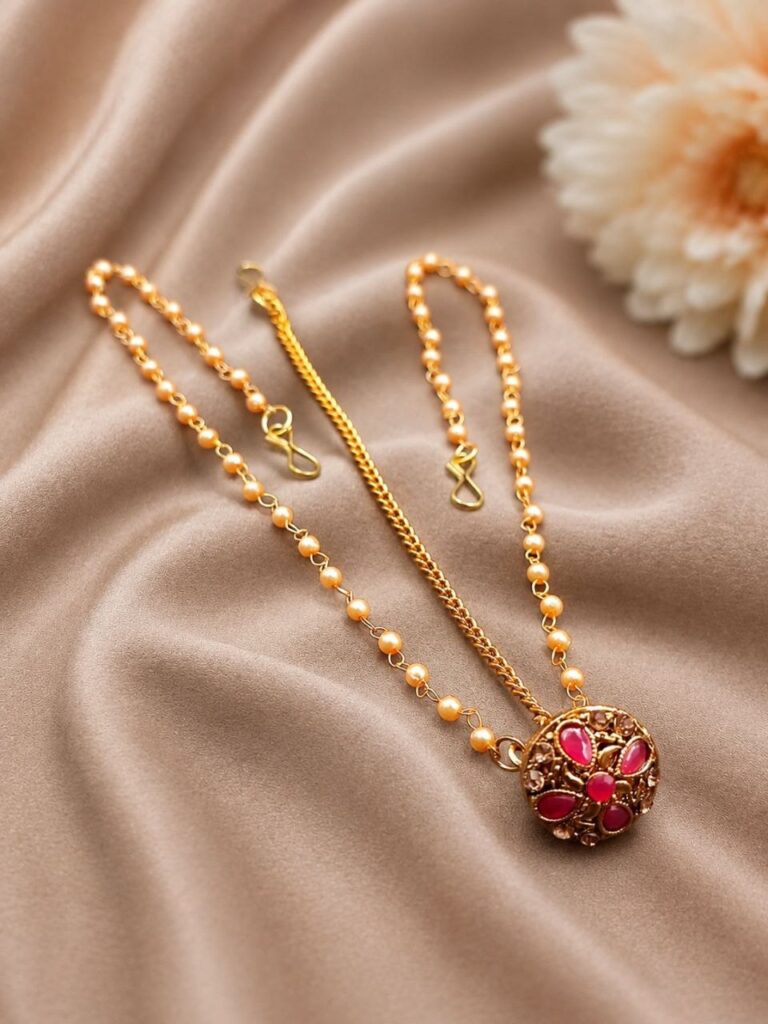 Stylish Hair Accessories Gold Plated Hair Jewelry for Bridal Look