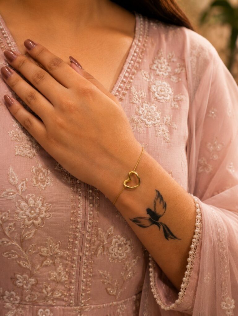 Anti Tarnish Golden Heart Bracelet Premium Gold Plated for Fashion Look