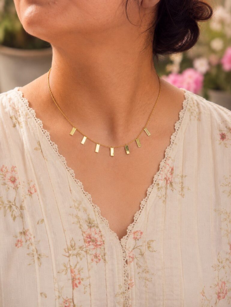 Unique Anti Tarnish Necklace Premium Gold Plated for Stylish Look