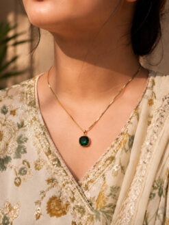 Anti Tarnish Premium Chain Pendant with premium gold-plated finish for women