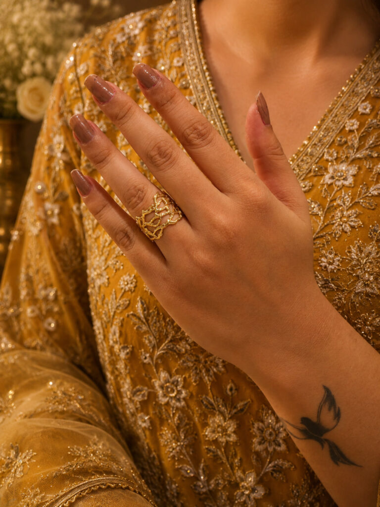 Anti Tarnish Rings Elegant Gold Finish Ring for Women