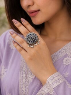 Vintage Stylish Ring with elegant antique finish for women
