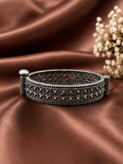 Geometric Silver Openable Kada with modern designer pattern for women
