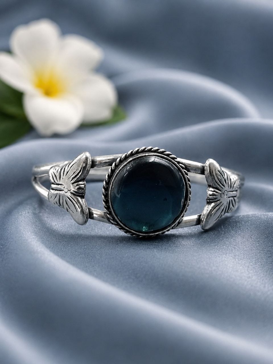Adjustable Butterfly Bangle – Stunning Elegant Jewelry for Stylish Party Look 10 Adjustable Butterfly Bangle elegant butterfly inspired brass jewelry for women