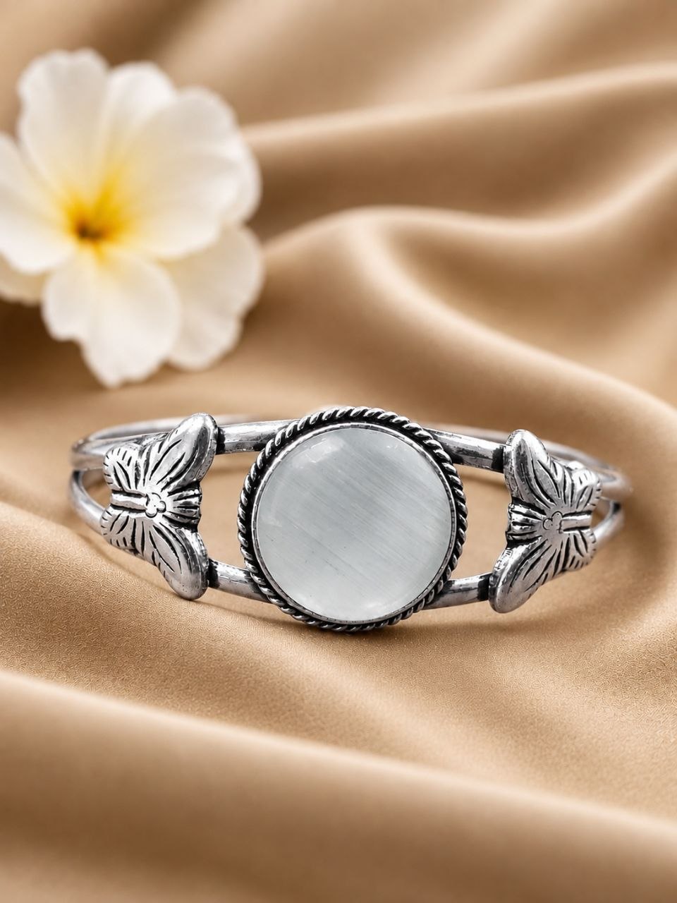 Adjustable Butterfly Bangle – Stunning Elegant Jewelry for Stylish Party Look 7 Adjustable Butterfly Bangle elegant butterfly inspired brass jewelry for women