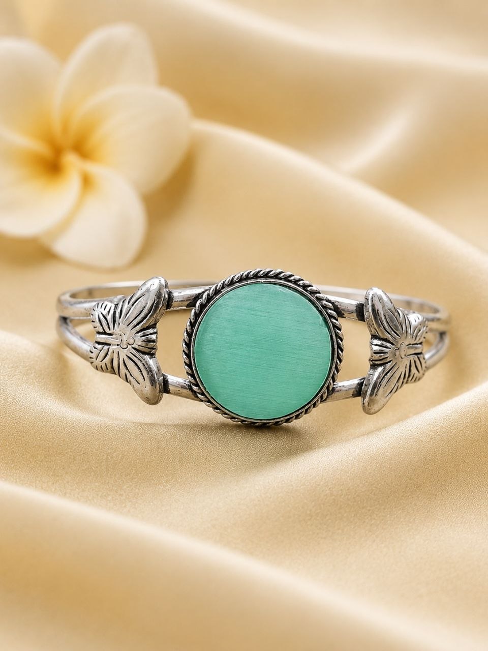 Adjustable Butterfly Bangle – Stunning Elegant Jewelry for Stylish Party Look 6 Adjustable Butterfly Bangle elegant butterfly inspired brass jewelry for women