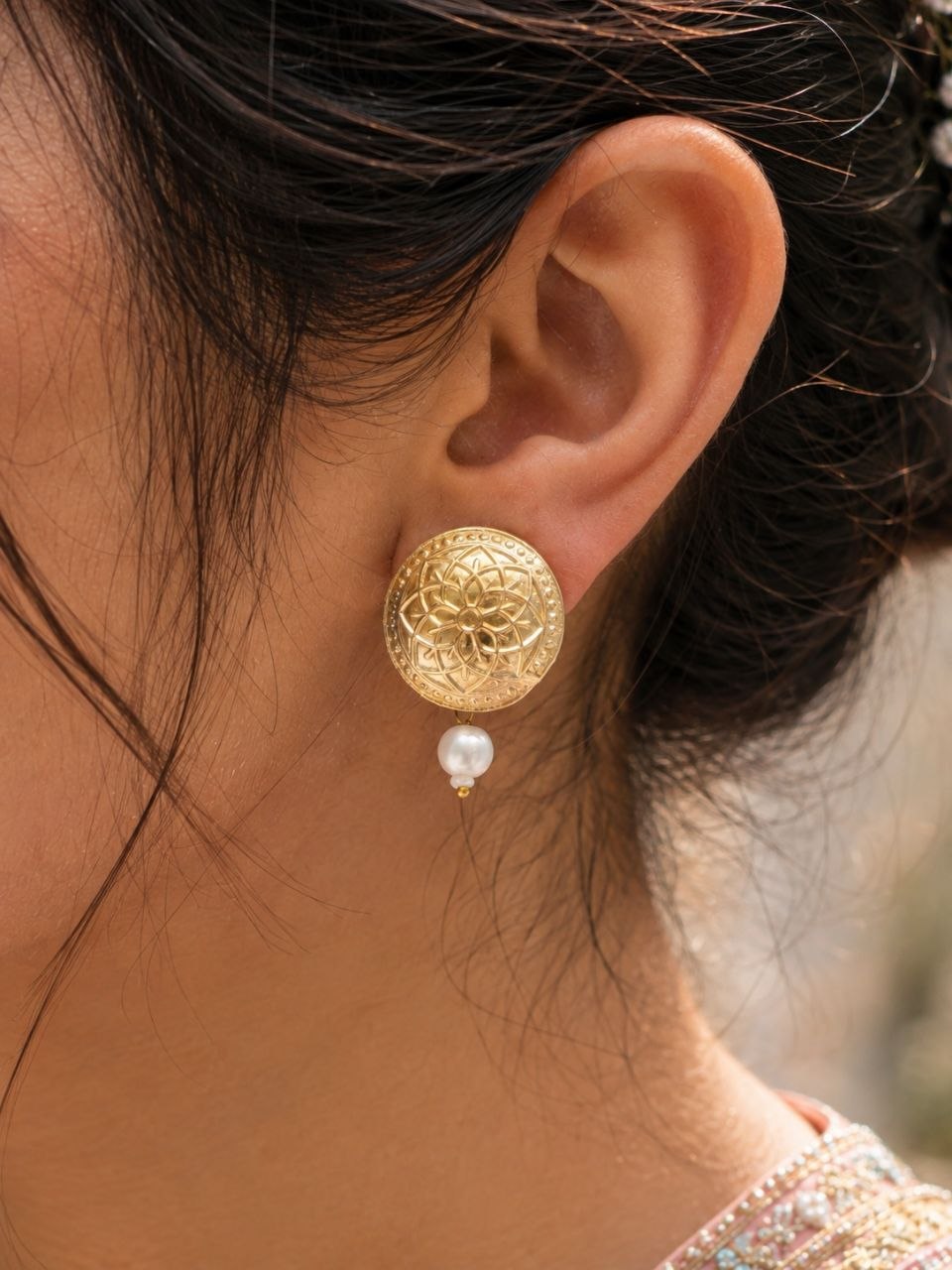 Golden Flower Art Stud Earring – Elegant Design for Beautiful Everyday Styling 1 Golden Flower Art Stud Earring elegant floral golden brass jewelry for women
