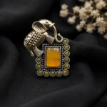 Exquisite Two Tone Elephant Ring for a Stunning and Unique Fashion Look - "Yellow"