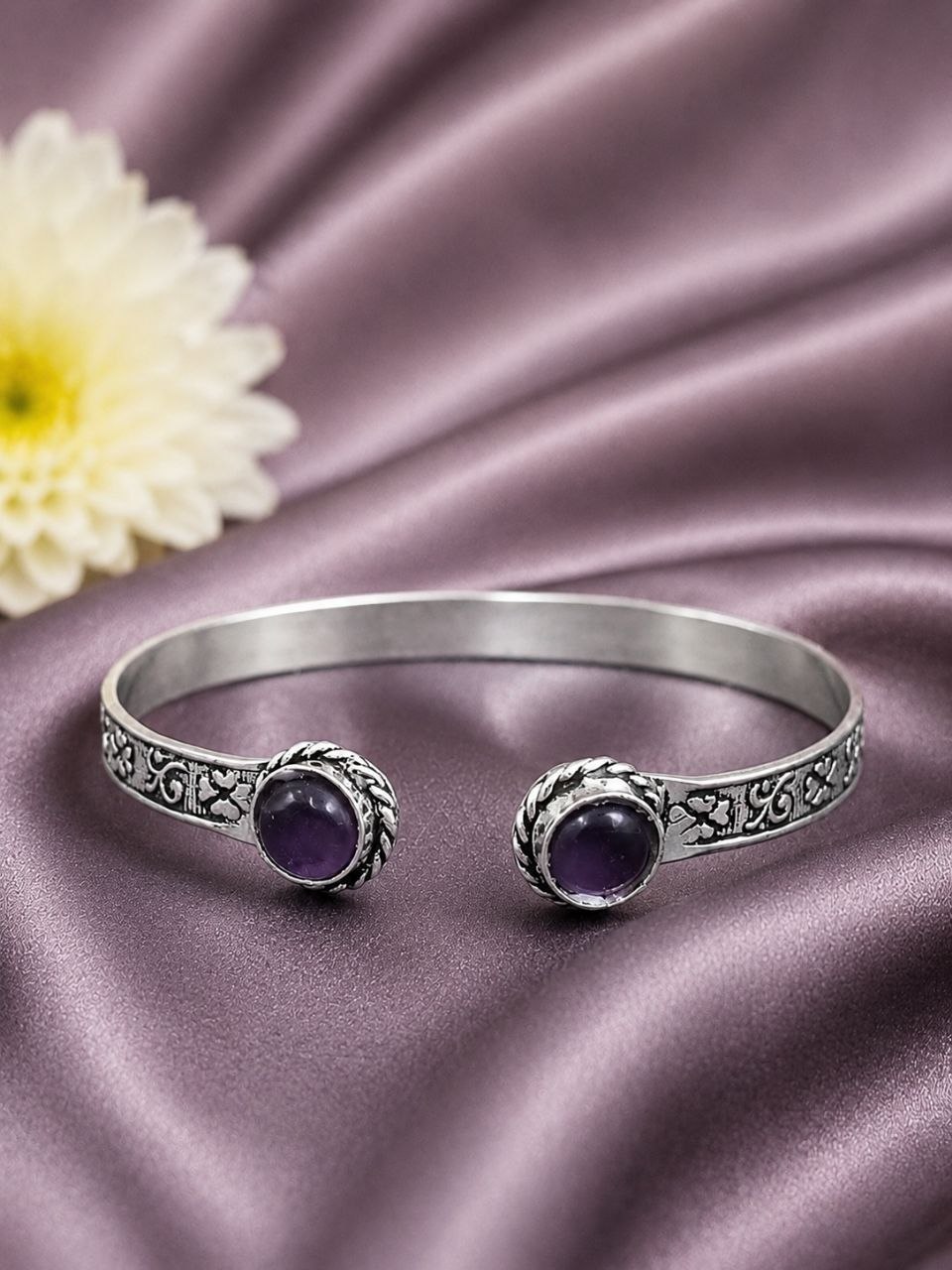 Silver Round Bracelet – Elegant Premium Jewelry for Every Occasion 2 Silver Round Bracelet elegant premium brass jewelry stylish round wrist accessory