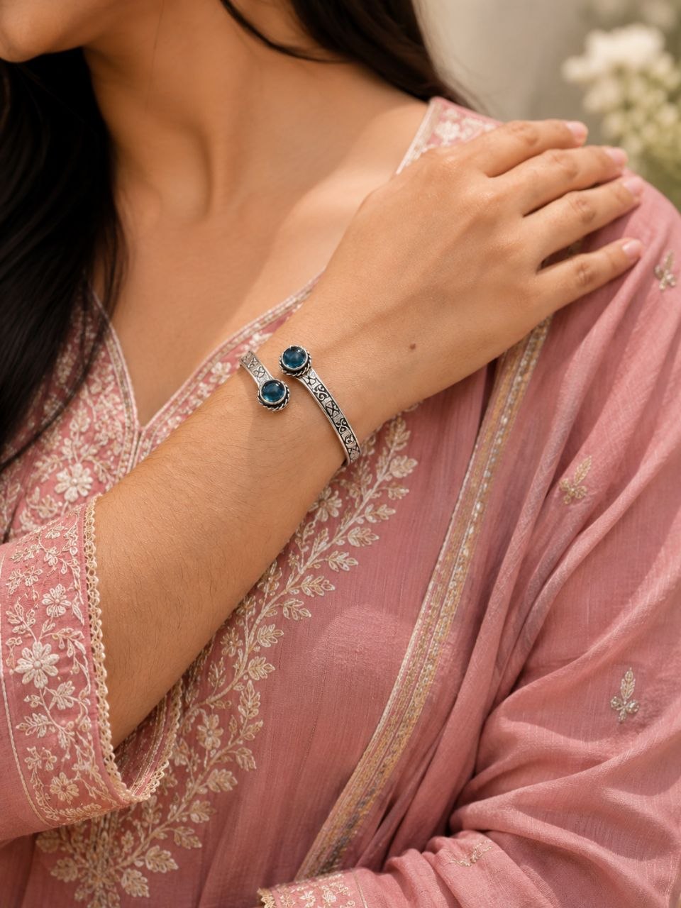 Silver Round Bracelet – Elegant Premium Jewelry for Every Occasion 1 Silver Round Bracelet elegant premium brass jewelry stylish round wrist accessory