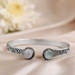 Silver Geometric Bracelet – Premium Stylish Jewelry for Modern Elegance - "Grey"