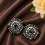 Elegant Floral Stud Earring – Gorgeous Premium Jewelry for Timeless Beauty - "Black"