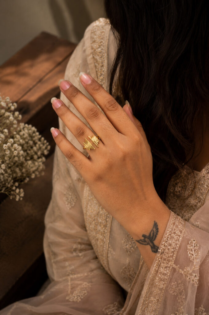Anti Tarnish Rings Designer Gold Plated Luxury Ring for Modern Women