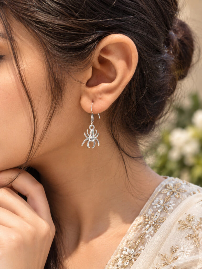 Charming Spider Earring – Artistic Design for Unique Everyday Style