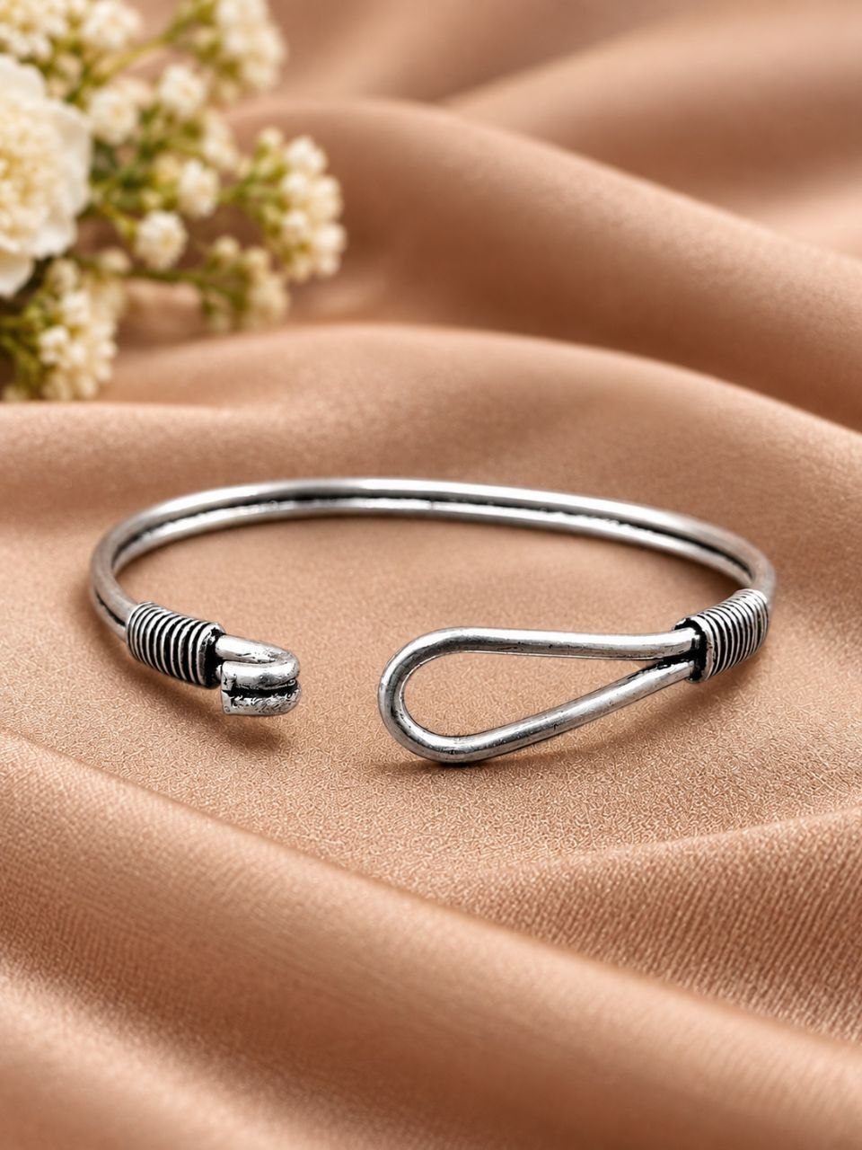 Handmade Adjustable Bracelet – Artisan Design for Everyday Styling 4 Handmade Adjustable Bracelet with elegant brass artisan jewelry design