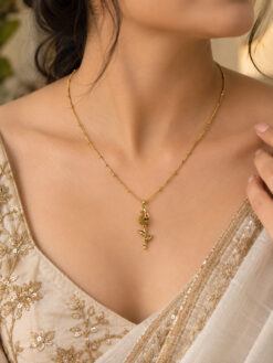 Anti Tarnish Rose Necklace Elegant Floral Jewelry for Women