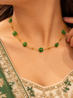 Anti Tarnish Flower Necklace Elegant Floral Brass Jewelry for Women