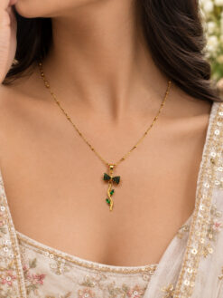 Anti Tarnish Charming Necklace with Elegant Design and Premium Polish