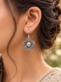 Beautiful Flower Earring floral brass jewelry elegant designer fashion
