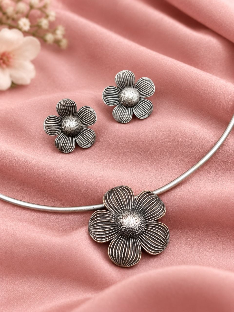 Flower Hasli Necklace: Traditional Jewelry for Elegant Ethnic Looks 2 Flower Hasli Necklace floral traditional brass ethnic jewelry