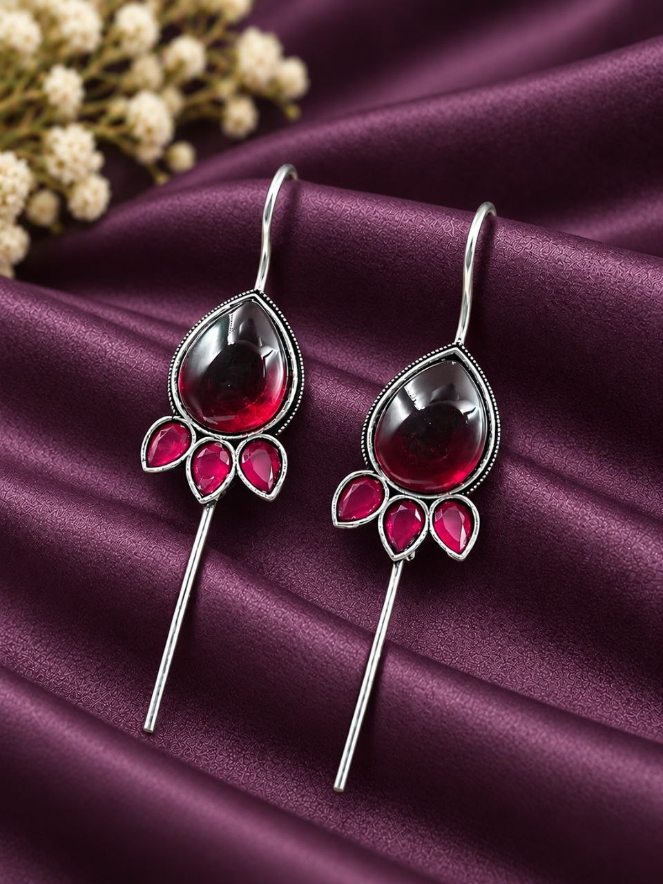 Silver Plated Antique Earcuff – Elegant Jewelry for Every Occasion 6 Silver Plated Antique Earcuff elegant antique silver jewelry design