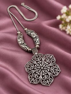 Flower Chain Pendant with Elegant Floral Design for Women