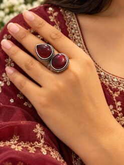 Adjustable Oxidized Stone Ring with Traditional Antique Finish and Decorative Stone Detailing